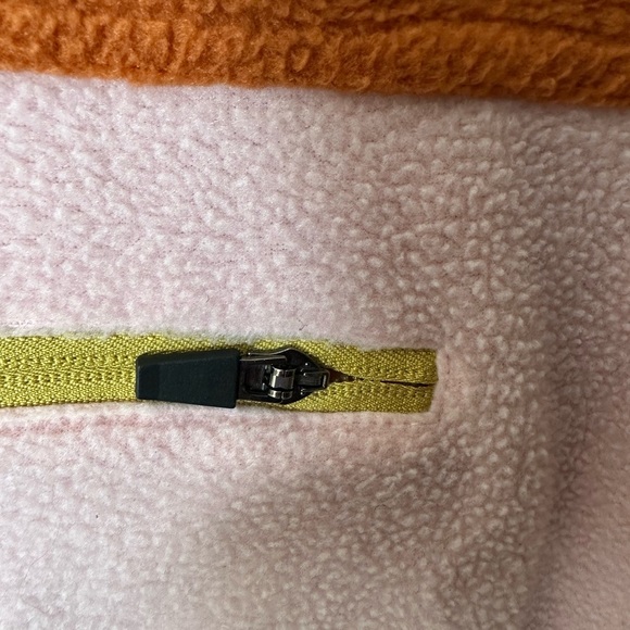 Colorblock Fleece Pullover - Picture 5 of 6